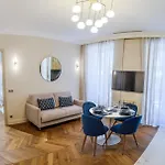 9 Alberti Centre