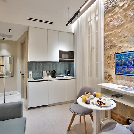 9 Alberti Centre 4* 니스