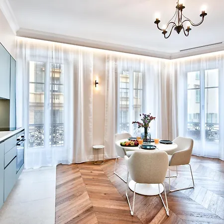 9 Alberti Centre Nice