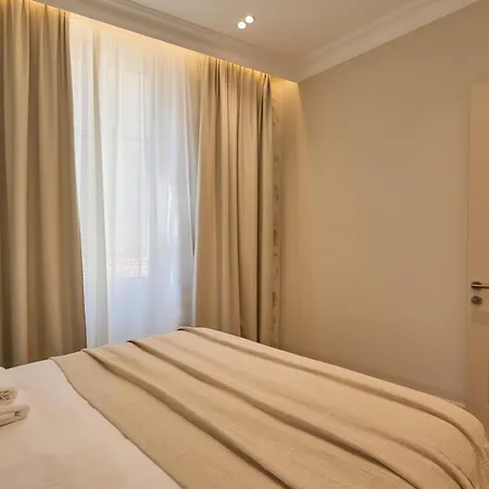 Апарт-отель 9 Alberti Centre