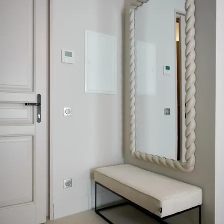 9 Alberti Centre Aparthotel