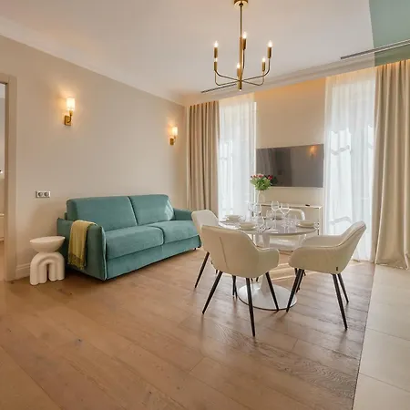 9 Alberti Centre شقة فندقية
