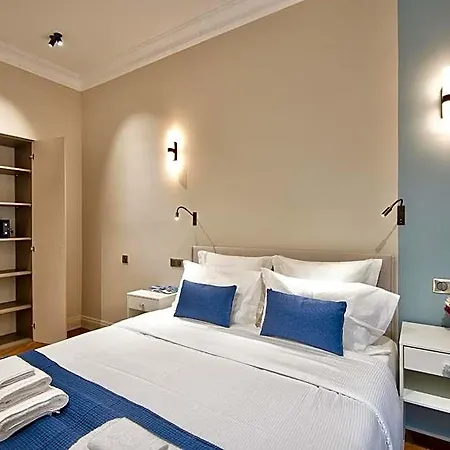 9 Alberti Centre Nice