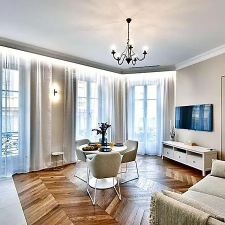 9 Alberti Centre Appart hôtel