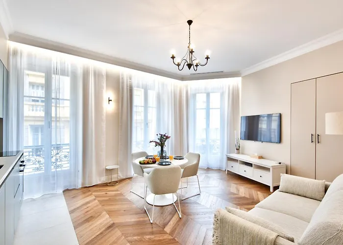 9 Alberti Centre Nice
