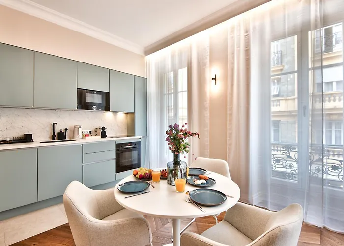 9 Alberti Centre 4*