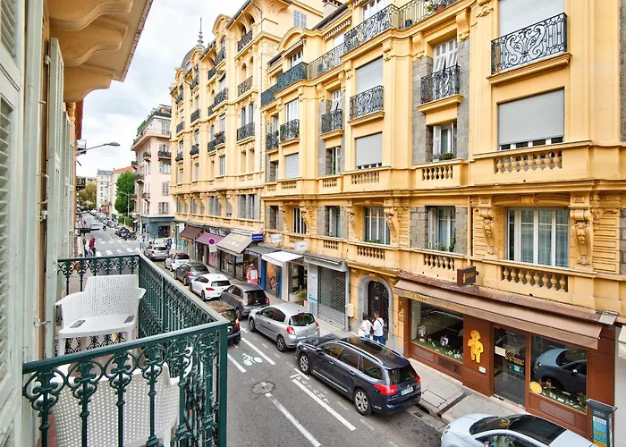 9 Alberti Centre 4* نيس
