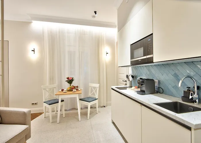 9 Alberti Centre Nizza