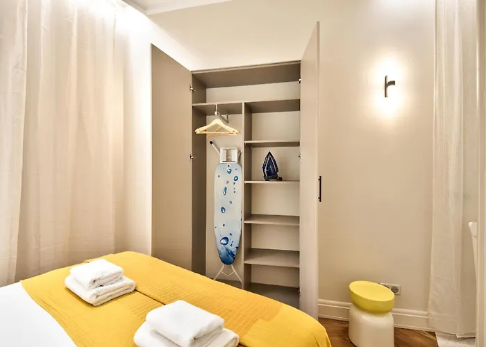 9 Alberti Centre نيس
