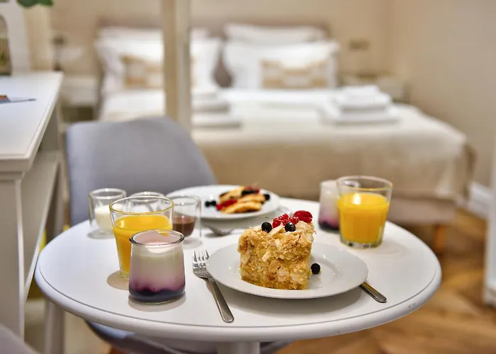 9 Alberti Centre 4* نيس