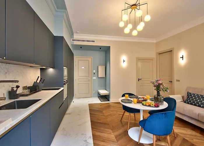 Aparthotel 9 Alberti Centre 4*