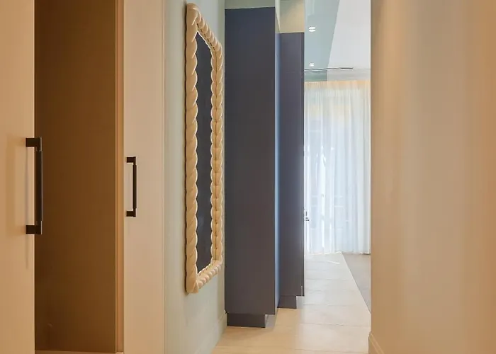 9 Alberti Centre Aparthotel Nizza
