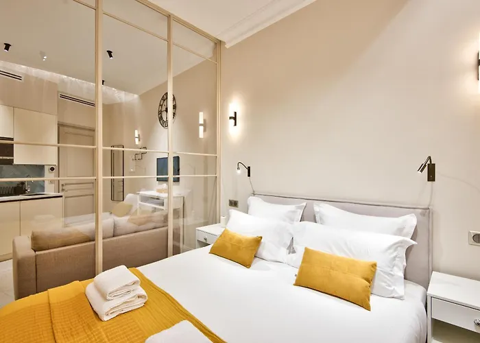 9 Alberti Centre 4* Nice