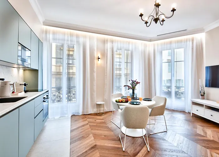 9 Alberti Centre Nice