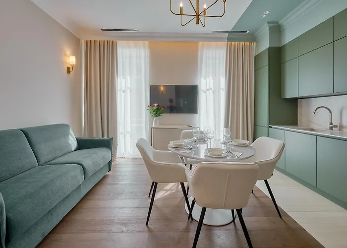 9 Alberti Centre Lägenhetshotell 4*
