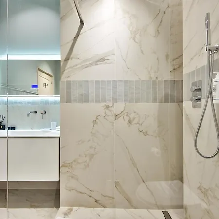 9 Alberti Centre Aparthotel Nizza